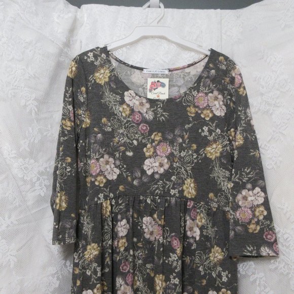 Floral Print Maxi Dress in Charcoal - Picture 4 of 10